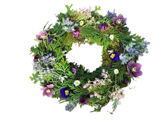 Klassischer Kranz mit weißen Blüten