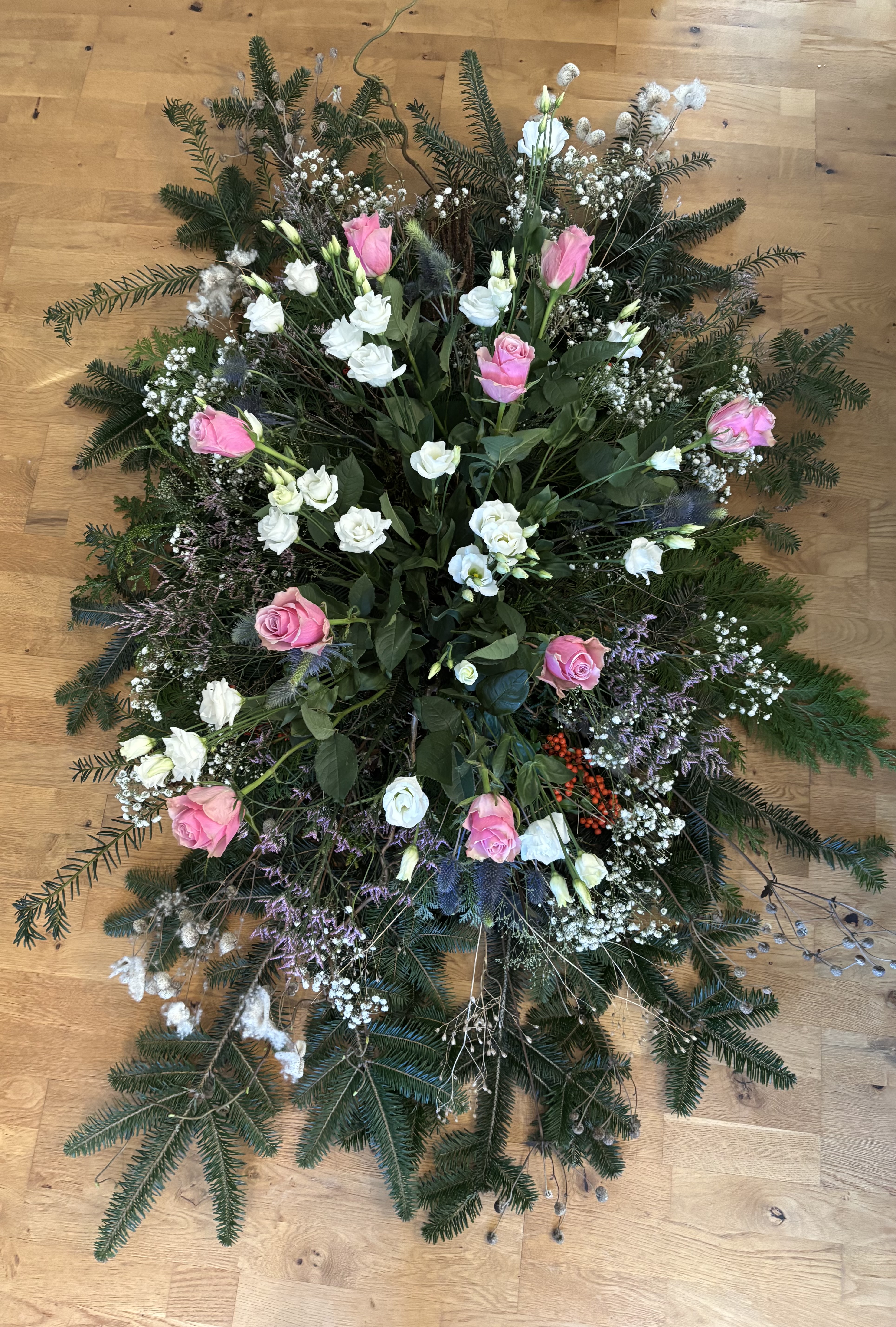 Urnenschmuck mit Naturgrün